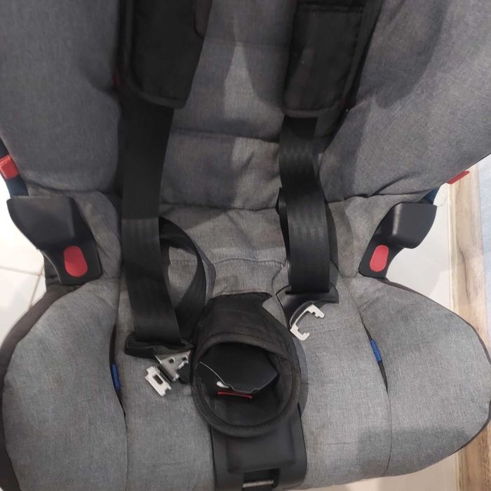 Fotelik samochodowy Axid Duofix