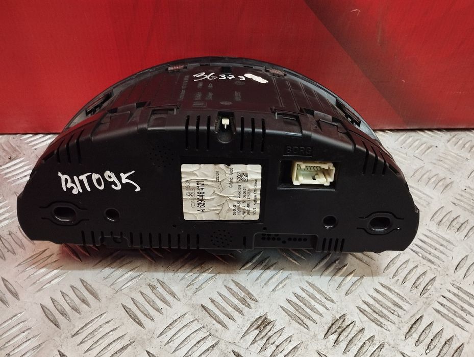 Панель Вито 639 приборов Придалова Mercedes Vito W639 приладів Віто