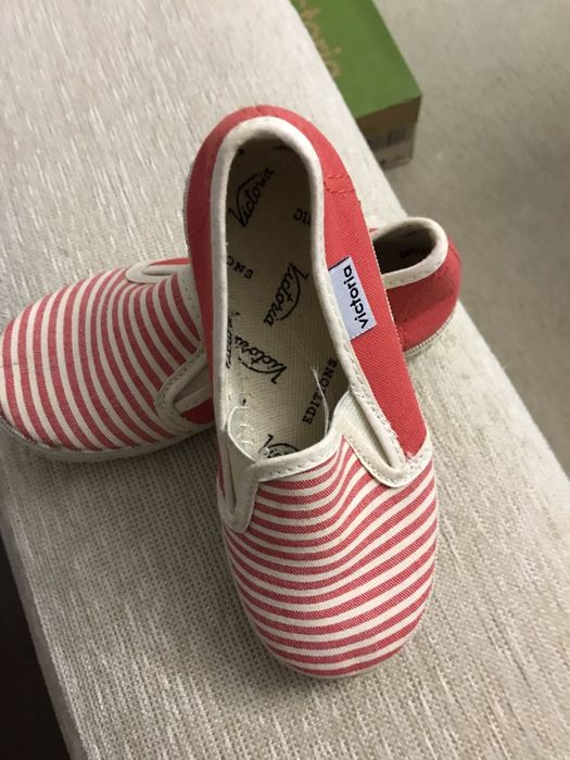 Alpercatas para menino ou menino novos