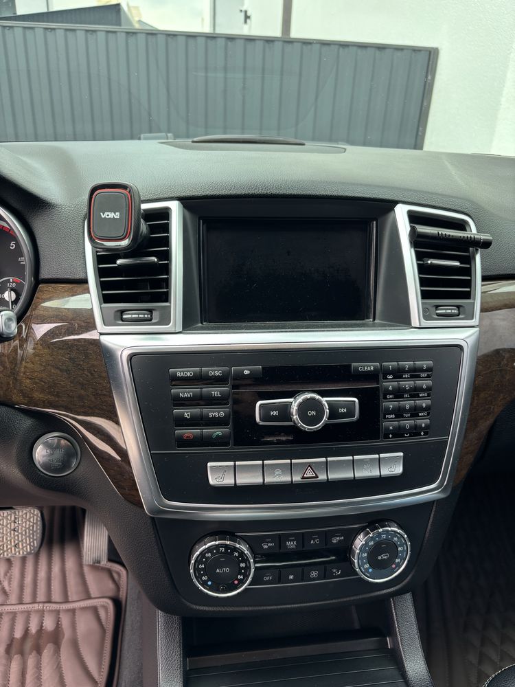 Продається мерседес ML 2013 авто в дуже гарному стані