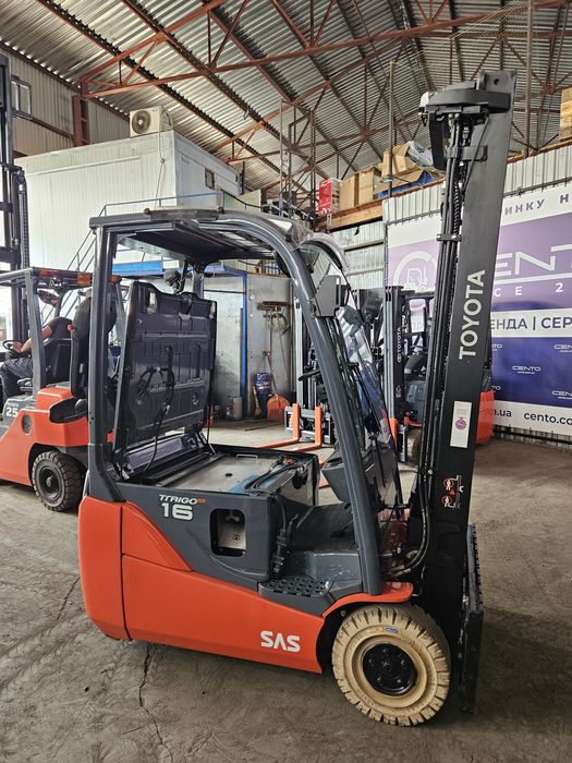 Електронавантажувачі Toyota з Li-ion АКБ. Вилочные погрузчики Тойота