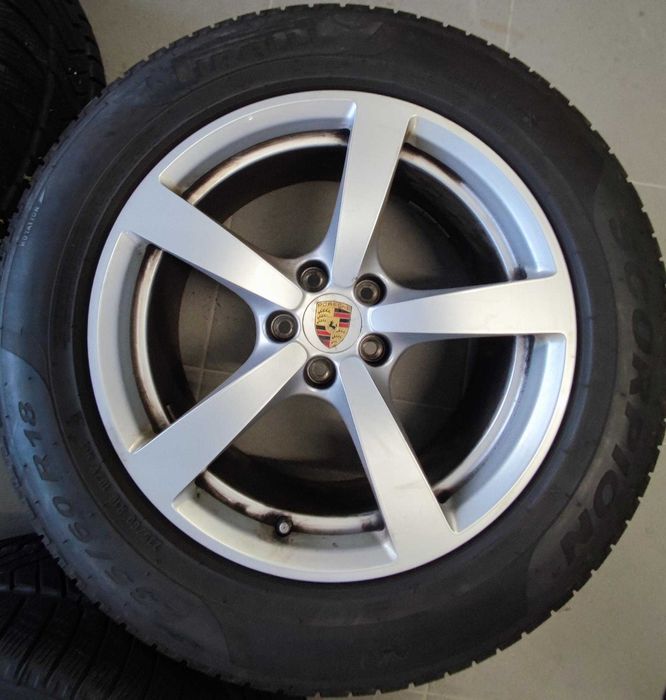 Jantes originais Porsche 18" com pneus Pirelli