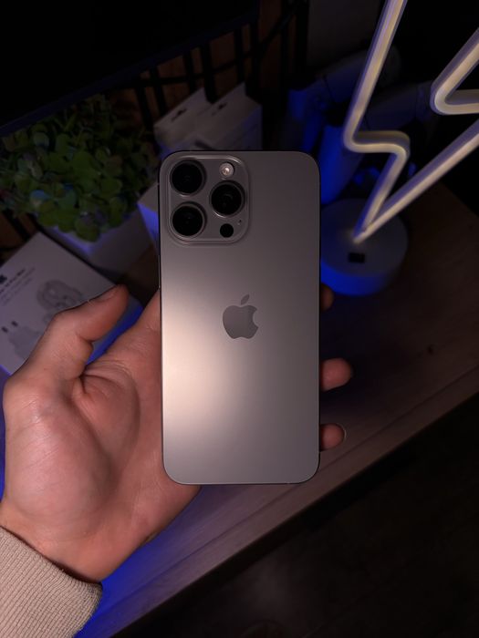 iPhone 15 Pro Max 512 Gb + AirPods 4 у подарунок!