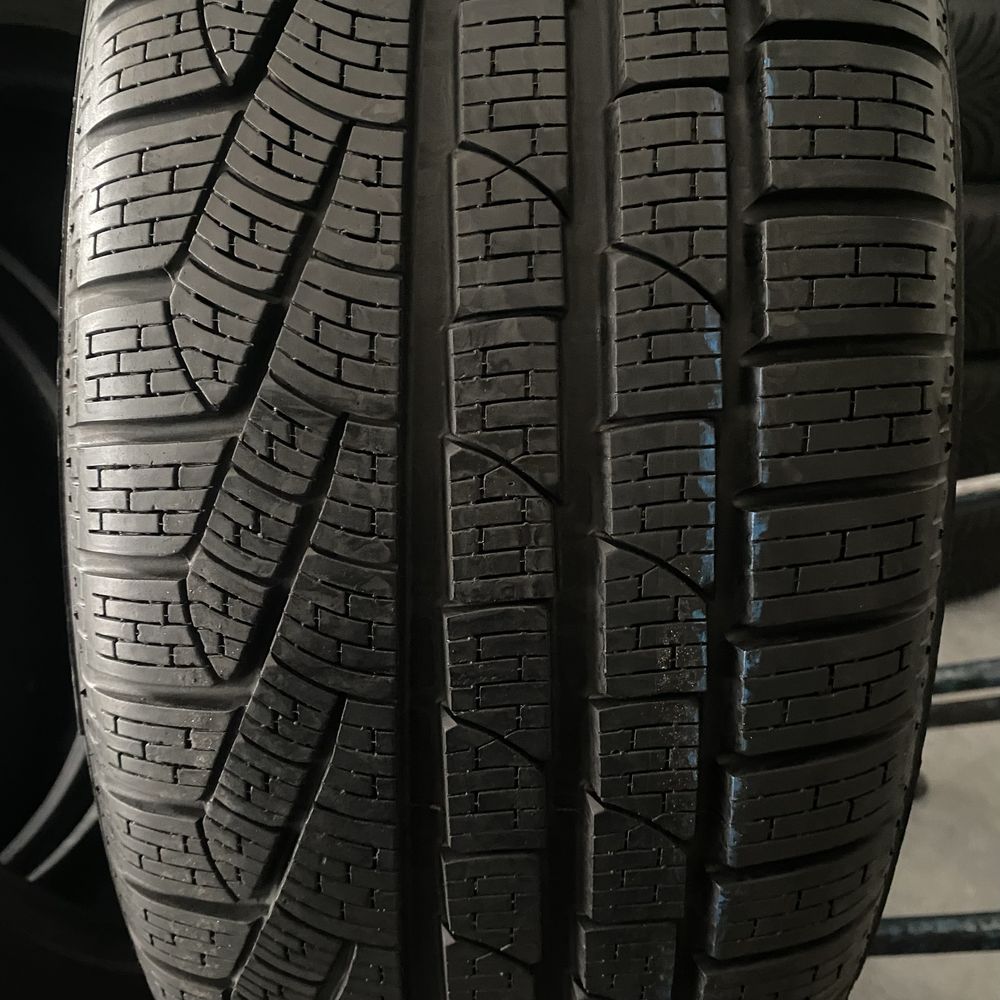 Шини 225/45/18 - 4шт Pirelli Sottozero 240(Runflat) зима