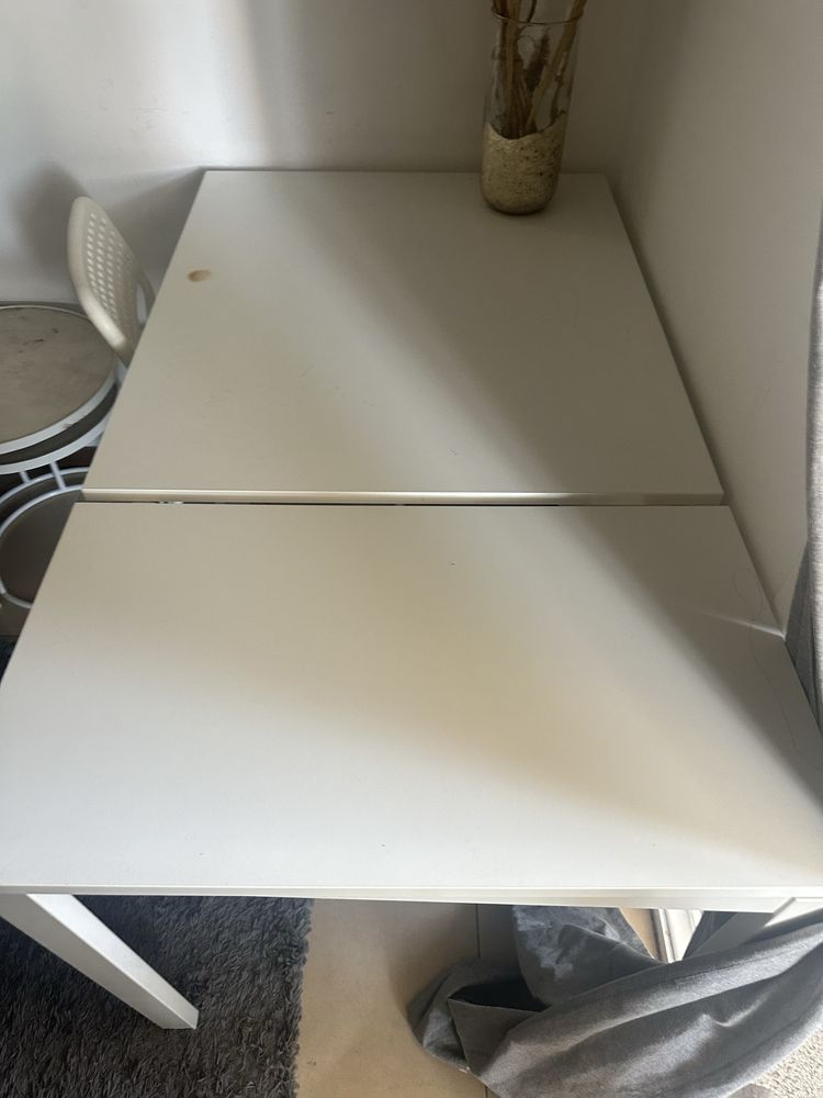 Mesa extencivel ikea e cadeiras