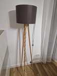 Lampa stojąca trójnóg