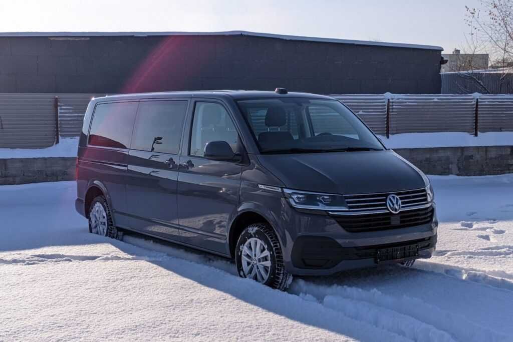 wynajem busow 9cio osobowych Trafic Vw Caravelle