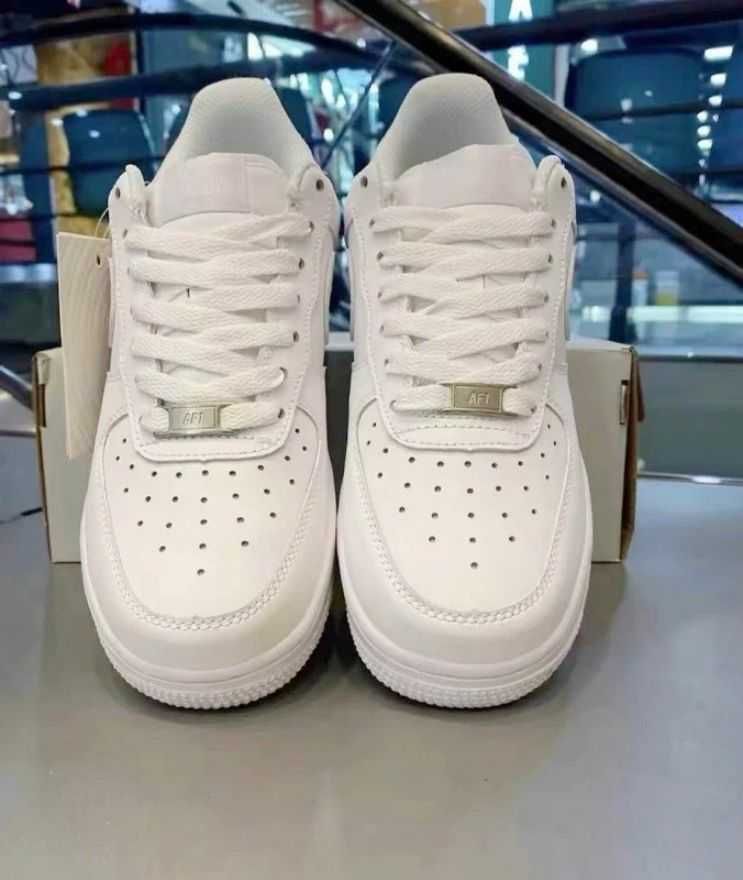 Nike Air Force 1 Low '07 White 37.5