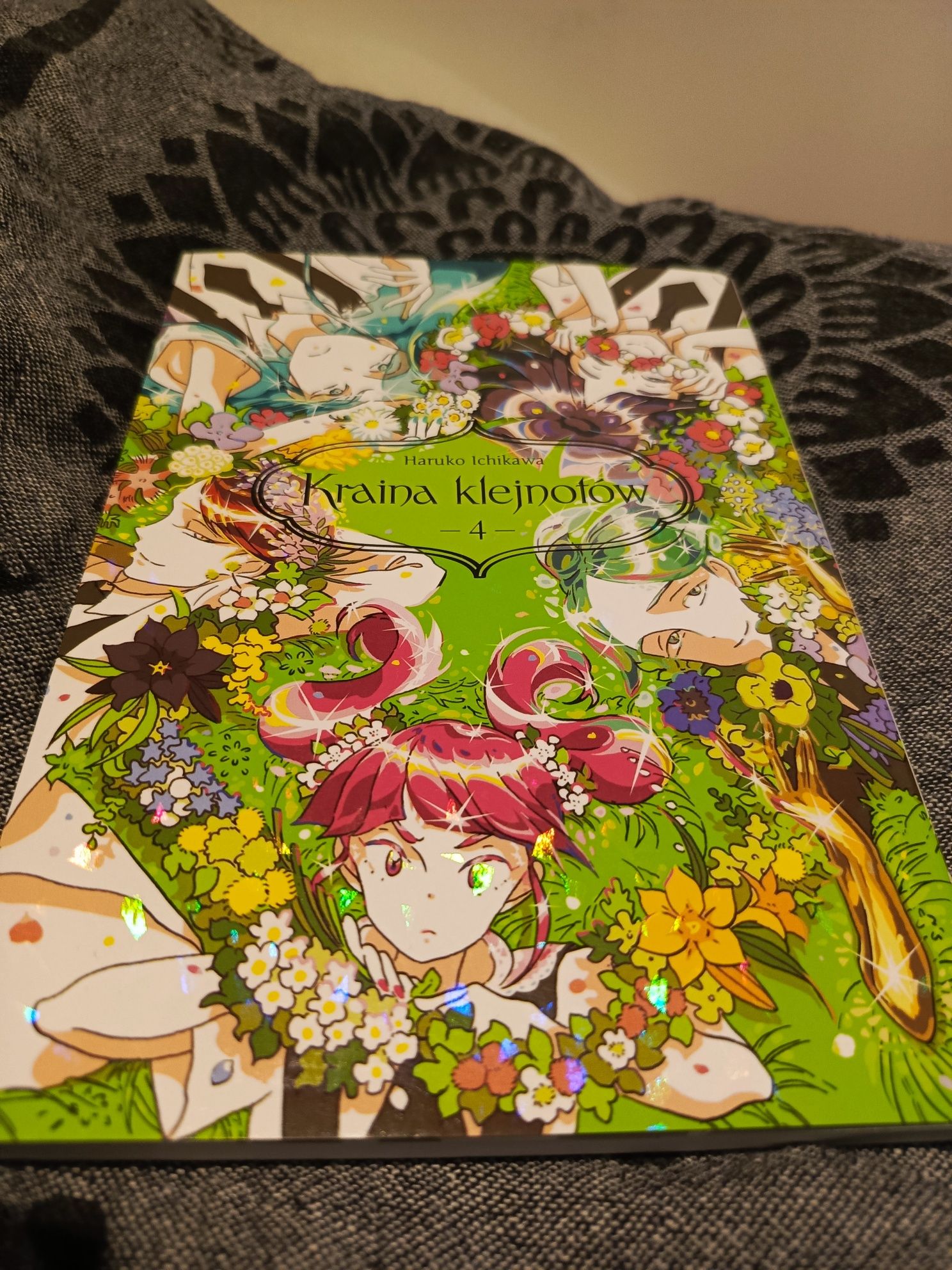 Nowa manga. Kraina klejnotów Tom 4
