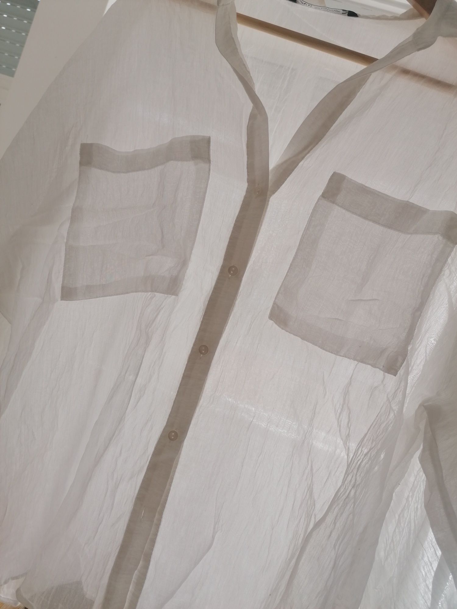 blusa branca transparente efeito enrugado
