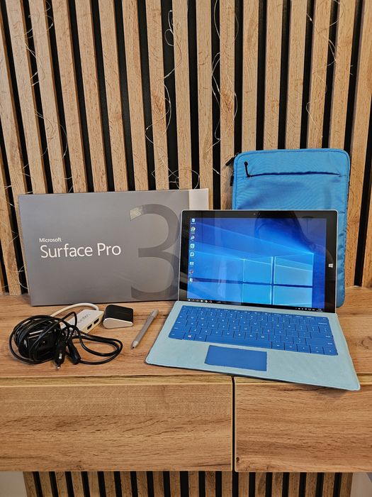 Microsoft Surface Pro 3 + dużo akcesoriów i ładowarka z pudełkiem