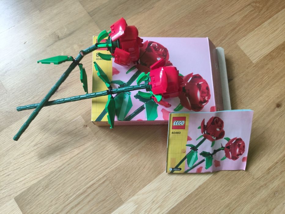 Róże LEGO 40460.