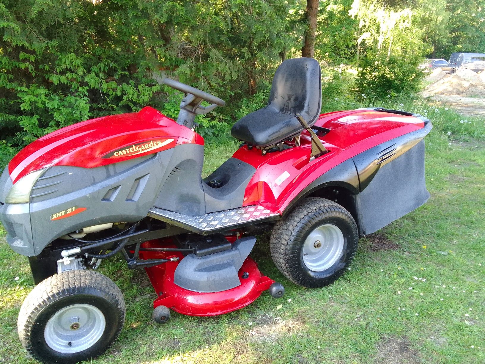 Kosiarka traktorek Castel Garden XHT 21 AWD