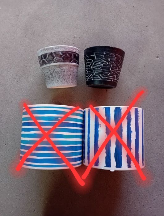 Doniczki 2 sztuki małe ciemne