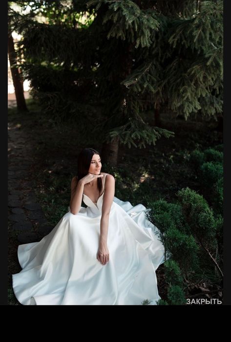 Весільна сукня продам. В гарному стані