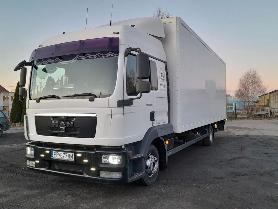 MAN TGL  2010 rok MAN TGL Bardzo solidny kontener - podłoga z blachy