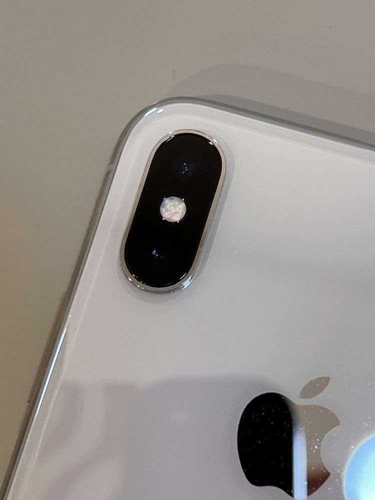 Iphone X 64G branco com capas incluidas