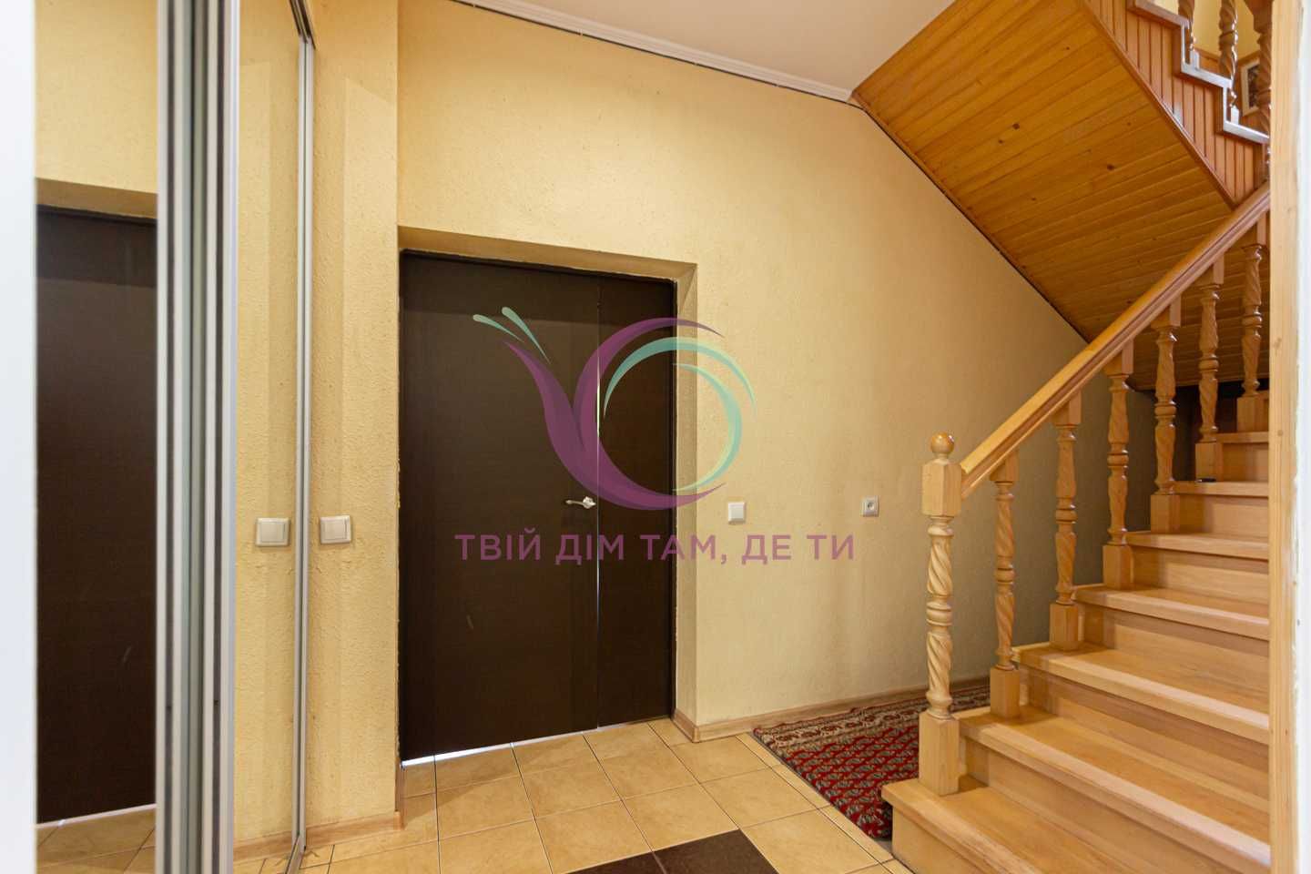 3-к. будинок 131 м2 з ремонтом за вул. Замарстинівська