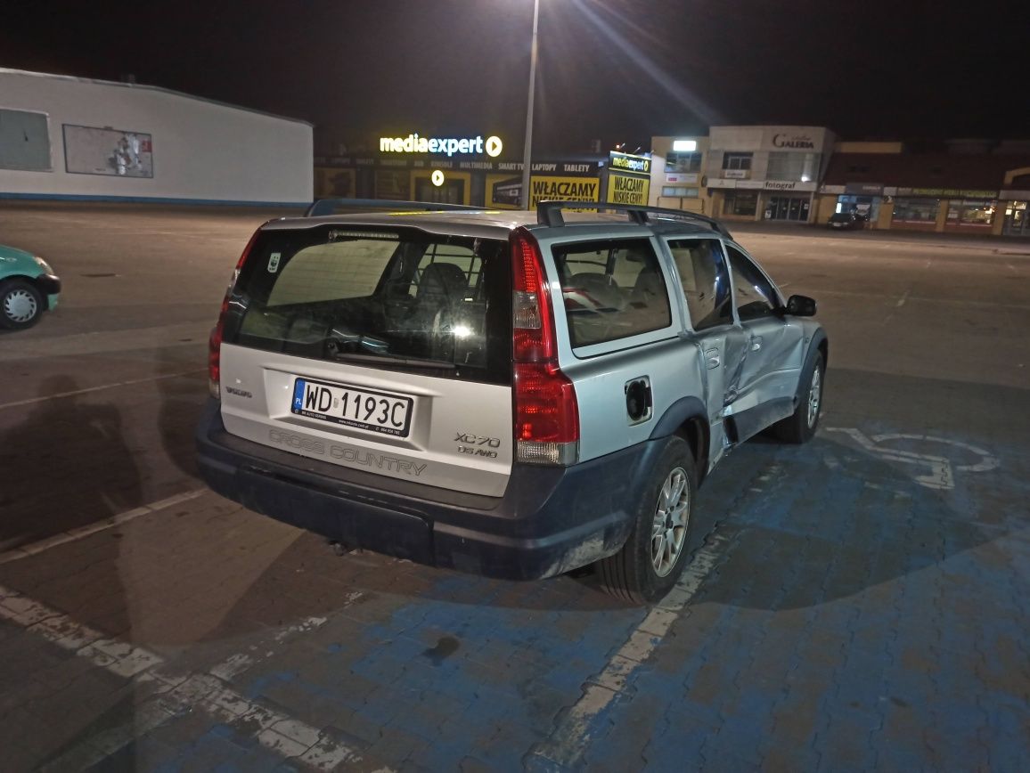 Розборка Volvo S80 V70 XC70 кузов салон двигун 2.5d. 2.4b.