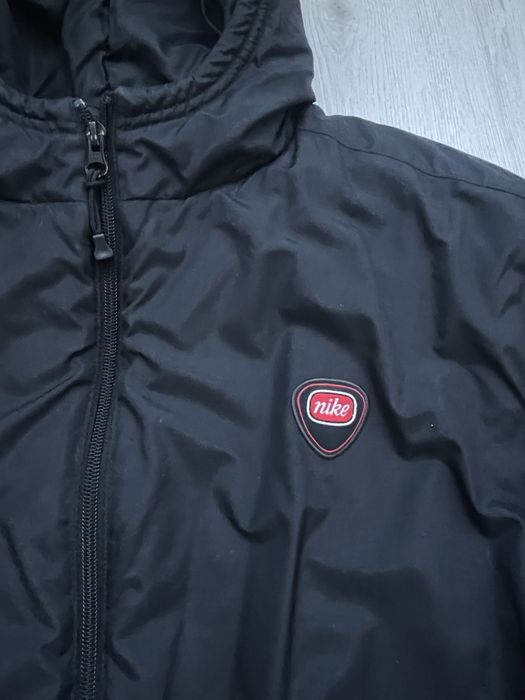 Куртка NIKE,ориг.розмір XL,підліткова.