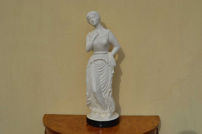 Duża piękna ceramika figura kobiety w stylu greckim.