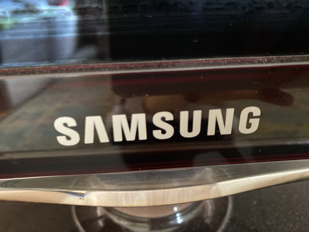 Телевізор Samsung 43 дюйма