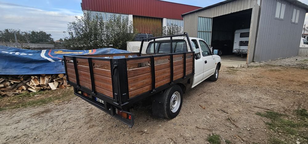 Toyota hilux 2.4 kingcab 2000