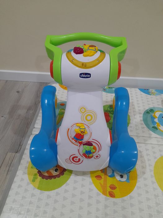 Vendo andarilho em muito bom estado