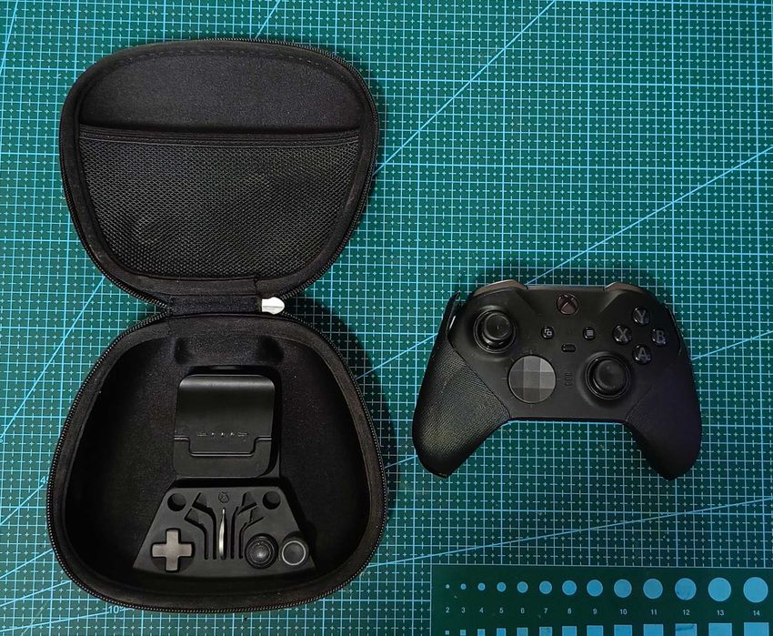 Pad bezprzewodowy Microsoft Elite Series X Uszkodzony