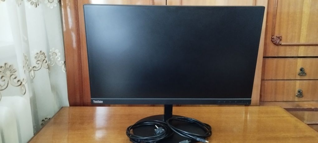 Монитор Lenovo ThinkVision 23" T23i-20 Black