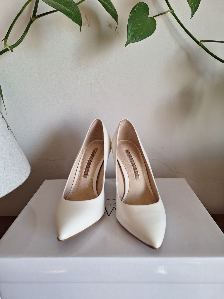 Buty szpilki Buffalo London rozmiar 36 białe nowe