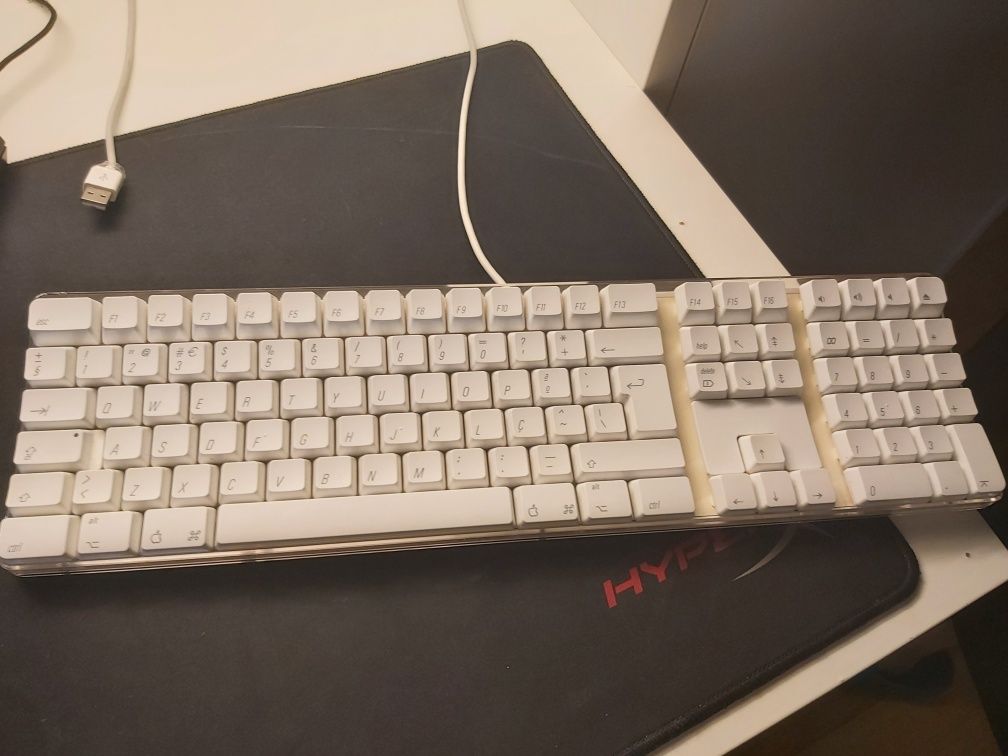 Apple wired keyboard 2003 em otimas condições