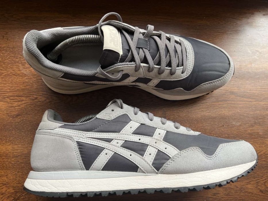 Кросівки 43 розмір на осінь ASICS оригінал