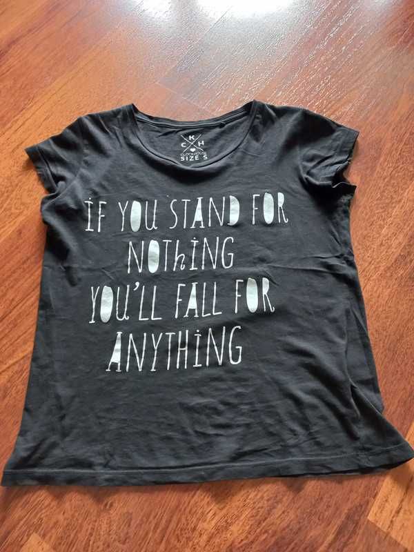 T-shirt czarny z nadrukiem, S