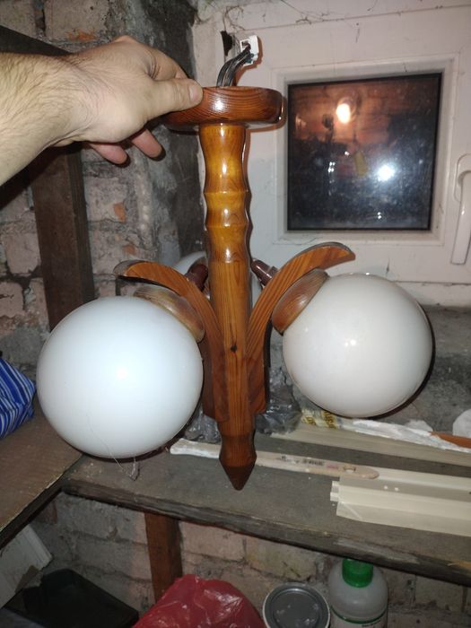 Lampa żyrandol drewniany kule