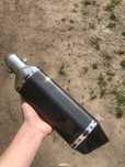 продам выхлопную трубу akrapovic СРОЧНО