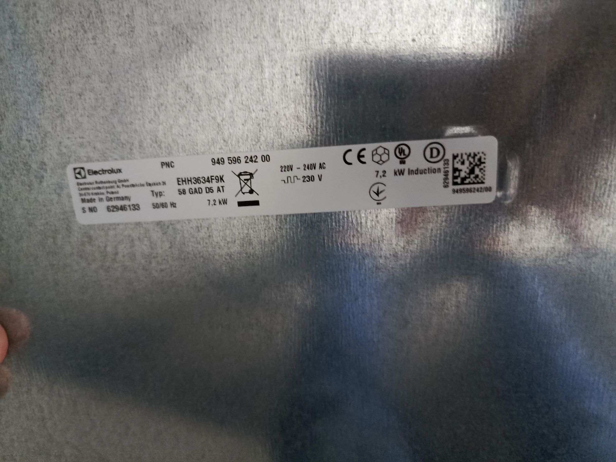 Płyta indukcyjna Electrolux EHH3634F9k pobita szyba reszta działająca