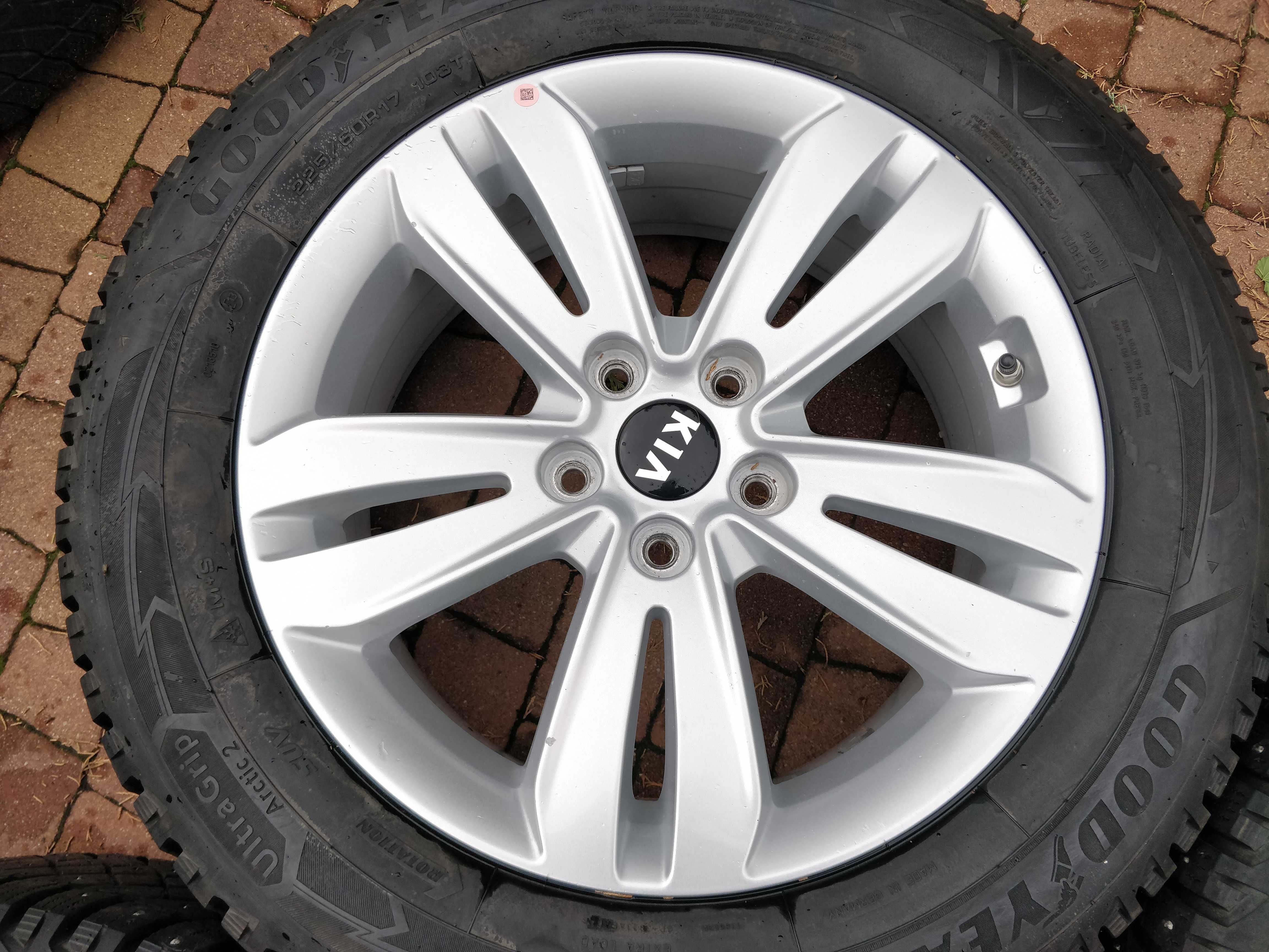 3221. Koła zimowe Kia Sportage IV 5x114.3 ET48.5 225/60/17 2022r 9mm