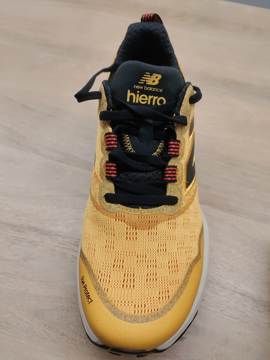New Balance Hierro V9