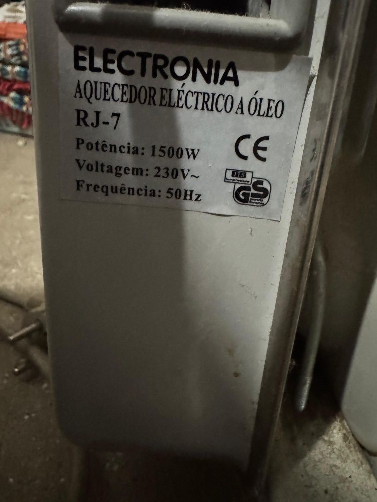 Aquecedor a óleo