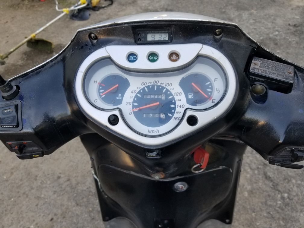 Максі скутер honda sh150