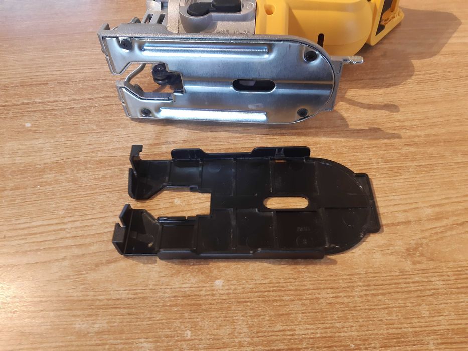 DeWalt DCS331 wyrzynarka