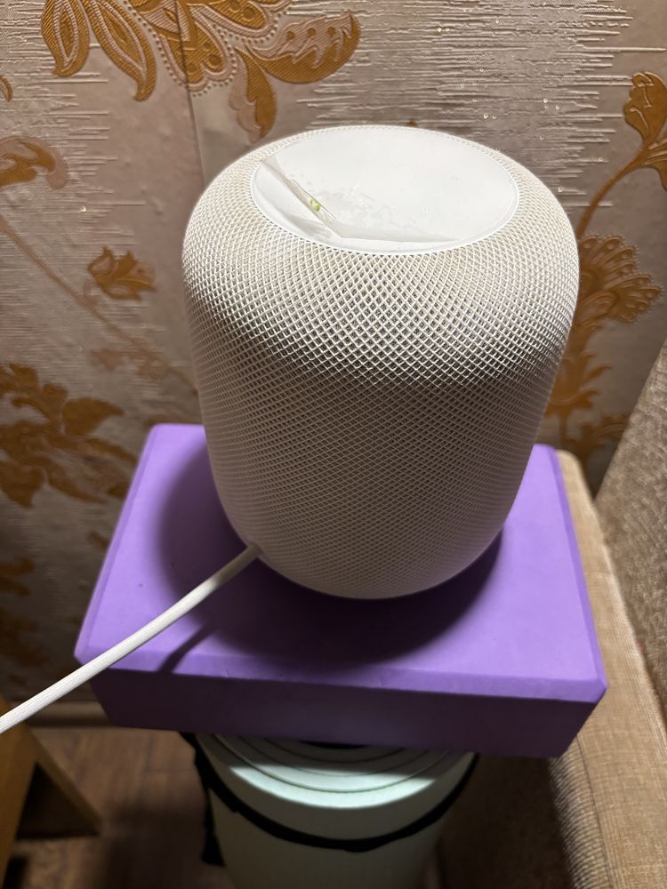 Розумна колонка HomePod