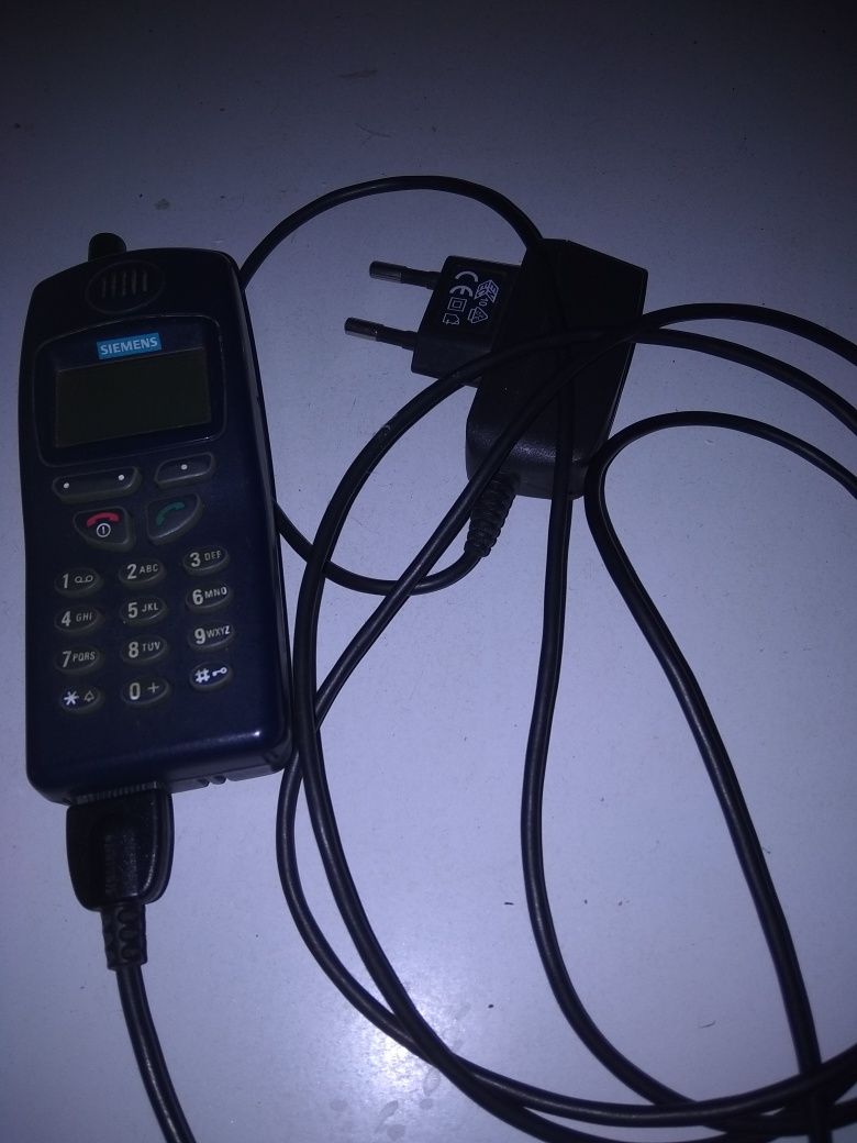 Продам мобильный телефон Сименс