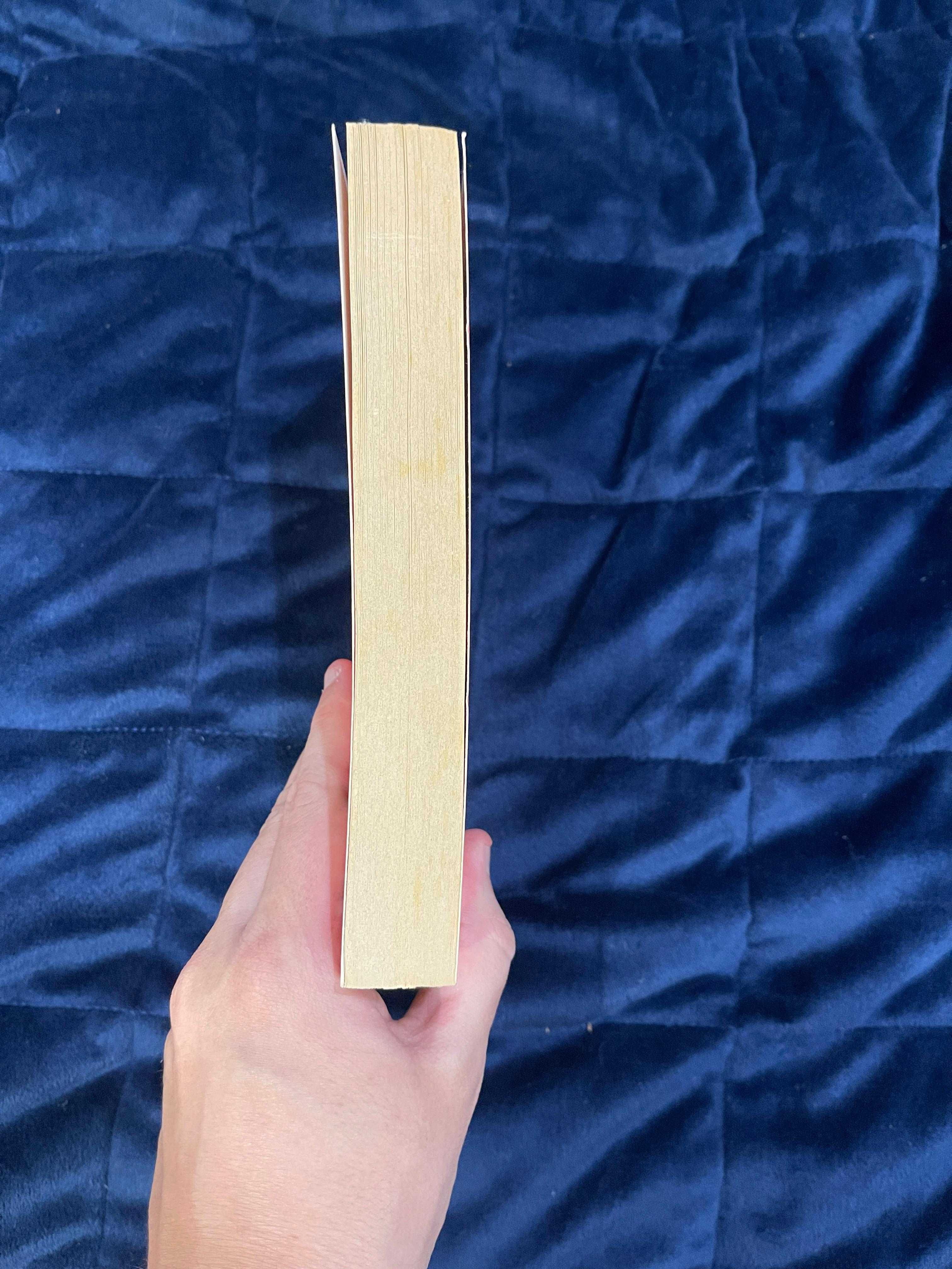 Solitaire – Alice Oseman | Livro em Bom Estado, Sem Marcador