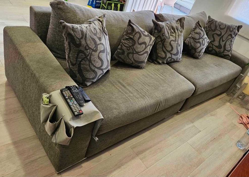 Sofá com chaiselong para 6 pessoas