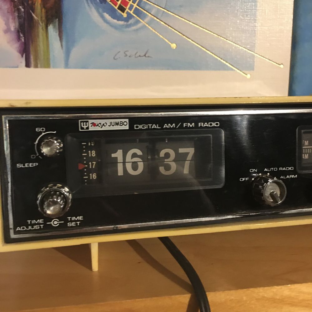Radio budzik klapkowy jumbo