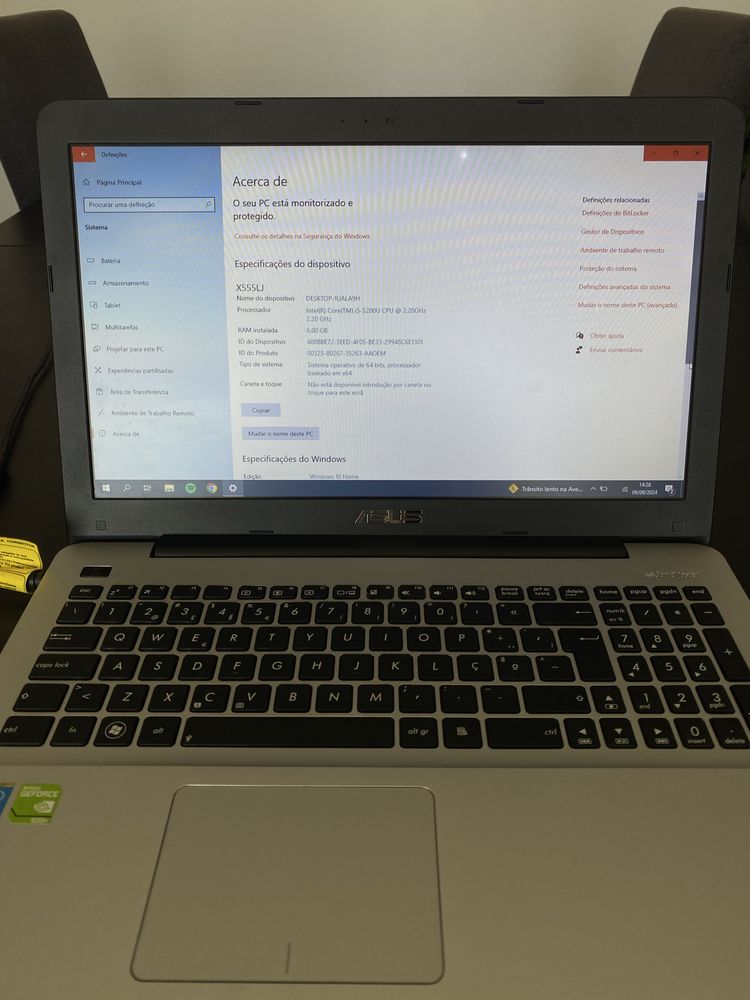 Portátil ASUS i5