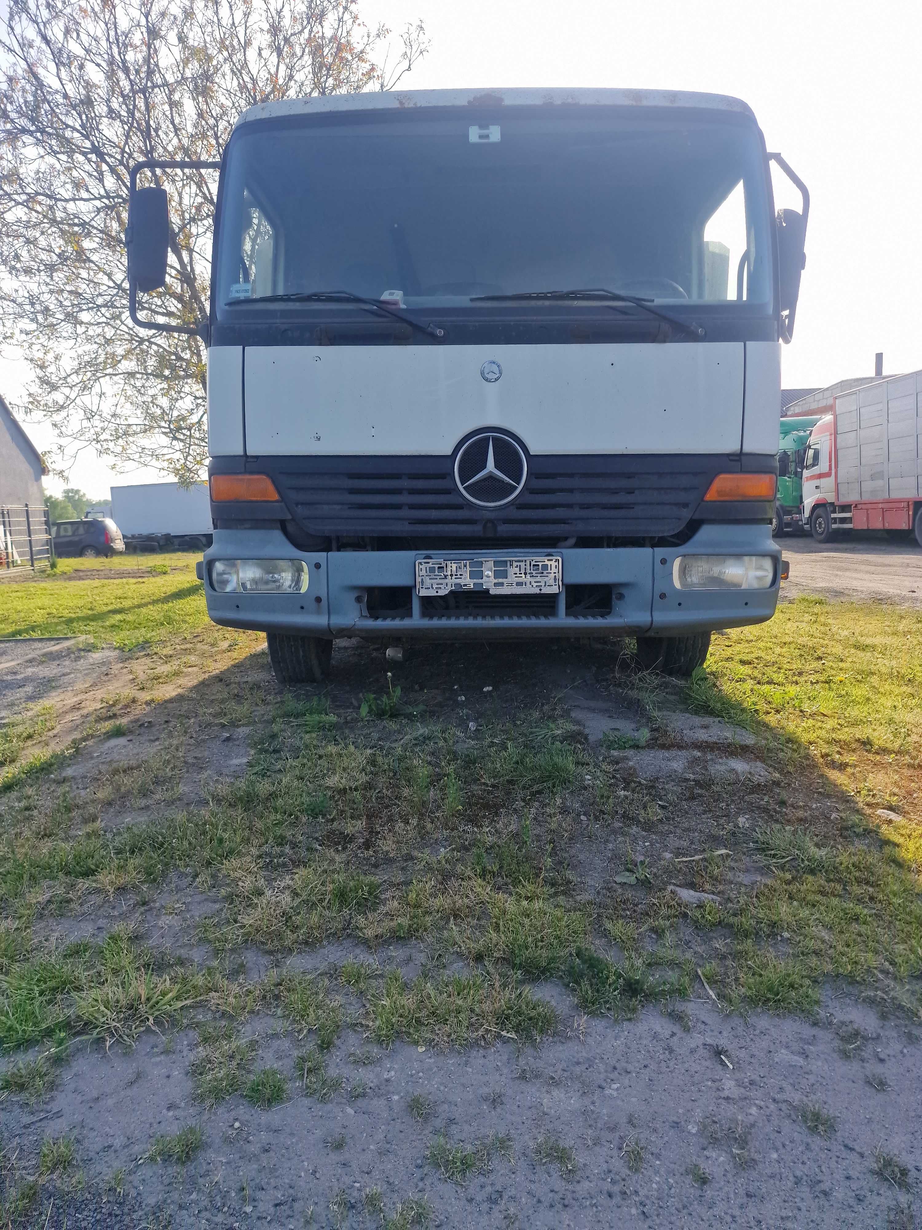 Mercedes atego laweta