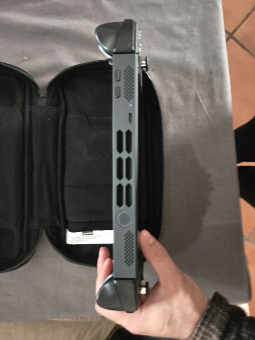 Lenovo Legion Go 2 AMD Ryzen Z2 Extreme 32GB 1TB OLED 8.8"